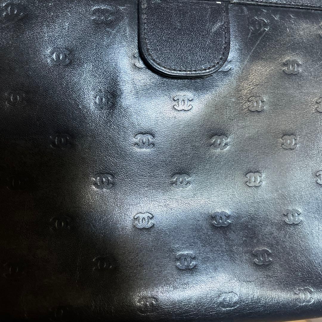CHANEL ブラックレザー クラッチバッグ
