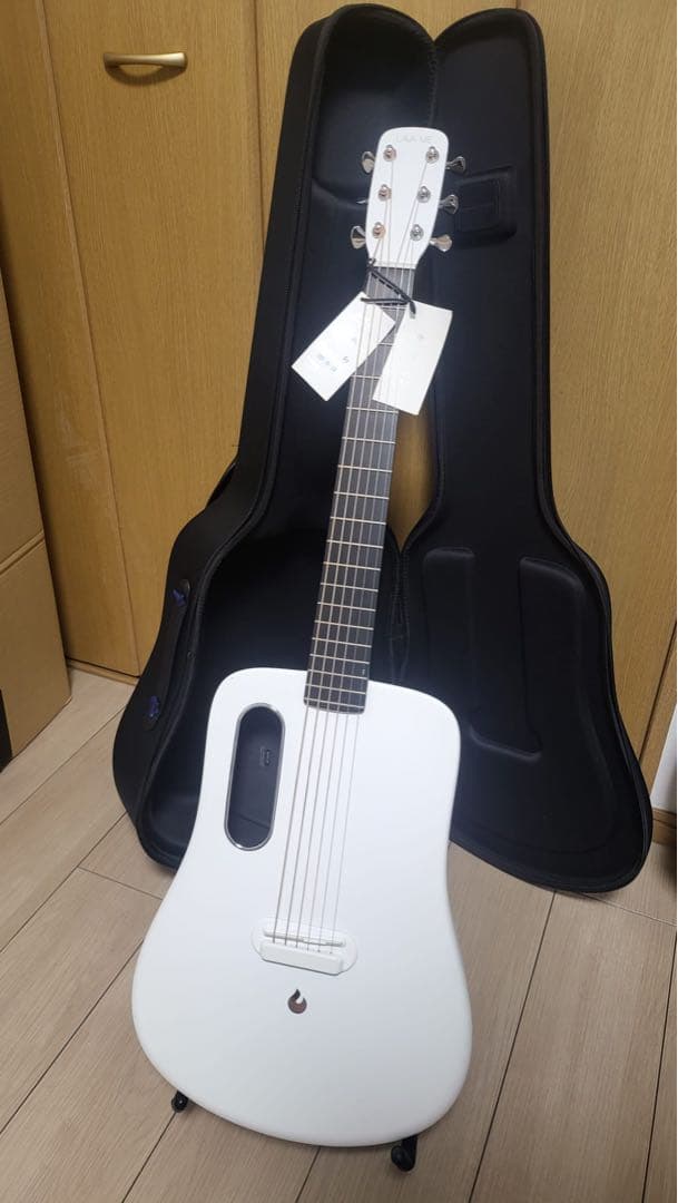 LAVA ME 2 アコースティックホワイトギター
