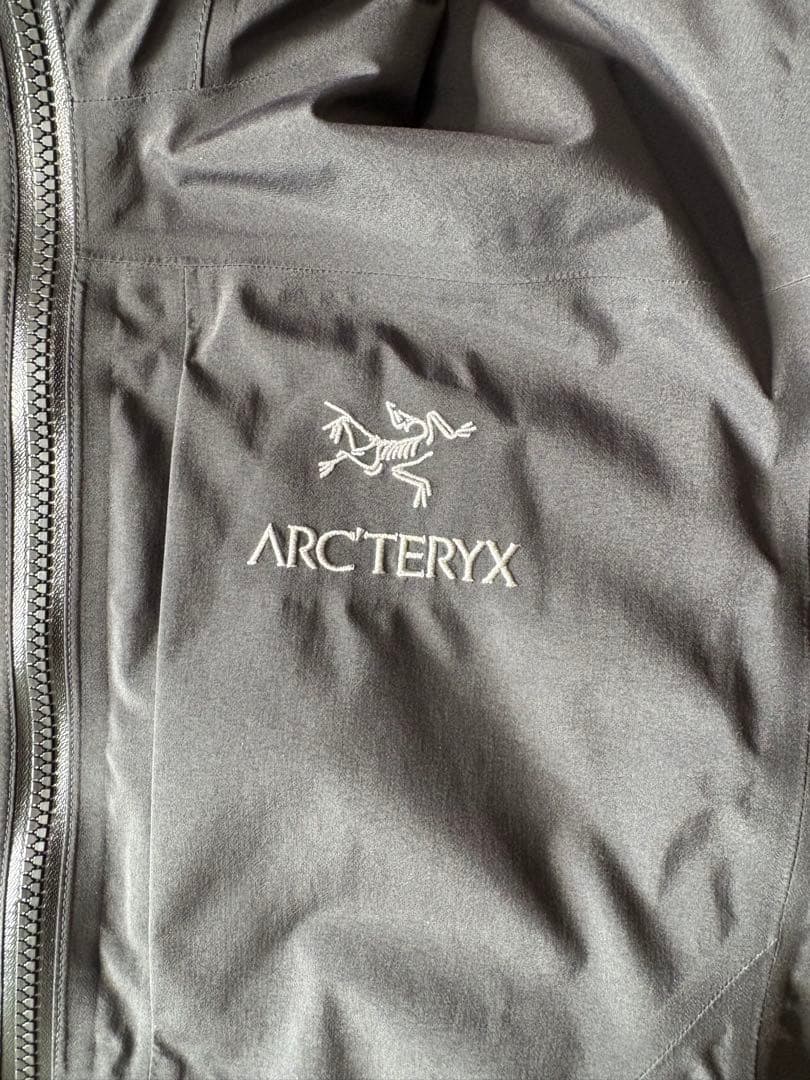 アークテリクス フィションsv ゴアテックスダウン　インサレーテドBLACK S