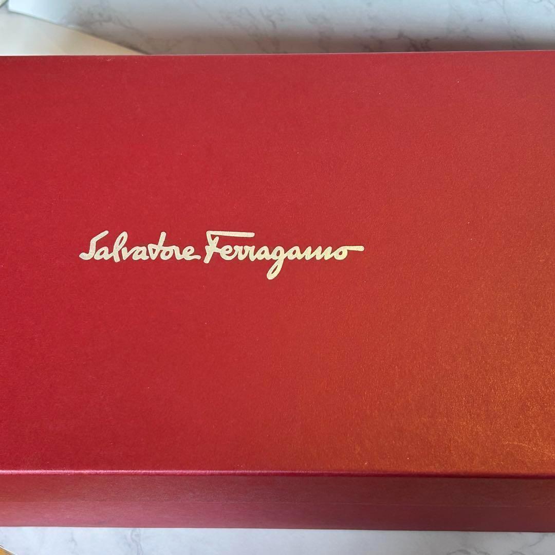 Salvatore Ferragamoフェラガモ　サンダル　ブラウン　スウェード