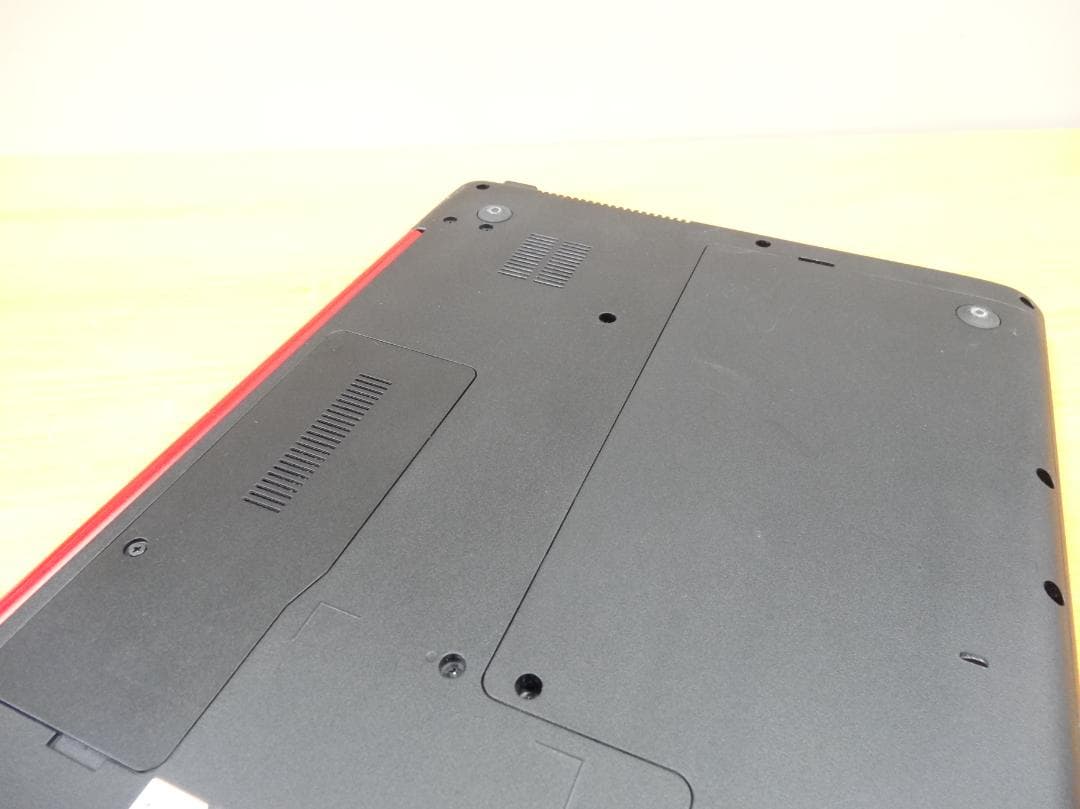 富士通 LIFEBOOK AH53/X (型番 FMVA53XRKS)