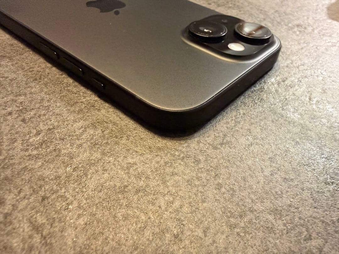 Apple iPhone 15 ミッドナイト 本体　128GB