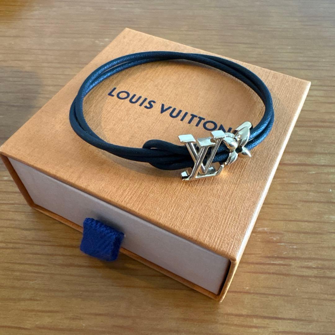 ルイヴィトン　ブレスレット　LVブルーム　バングル