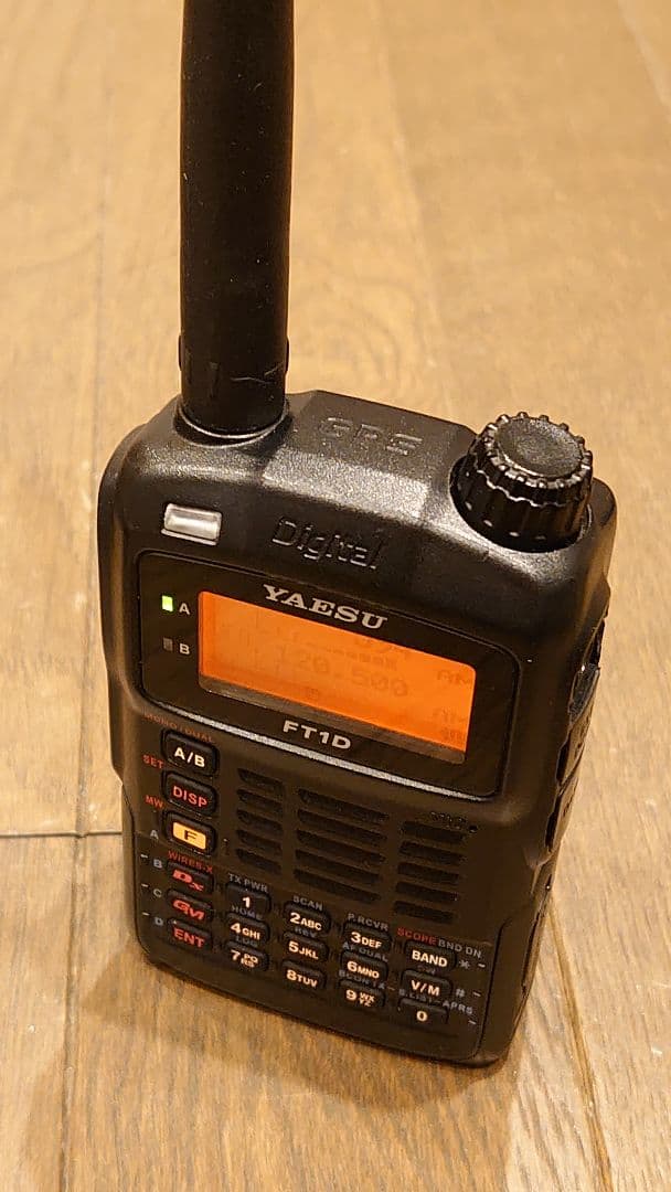 ヤエス FT1D ハンディ無線機 144/430MHz バッテリ（大小２個付）