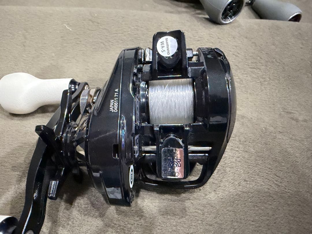 Shimano アンタレスDC バリアルハンドル
