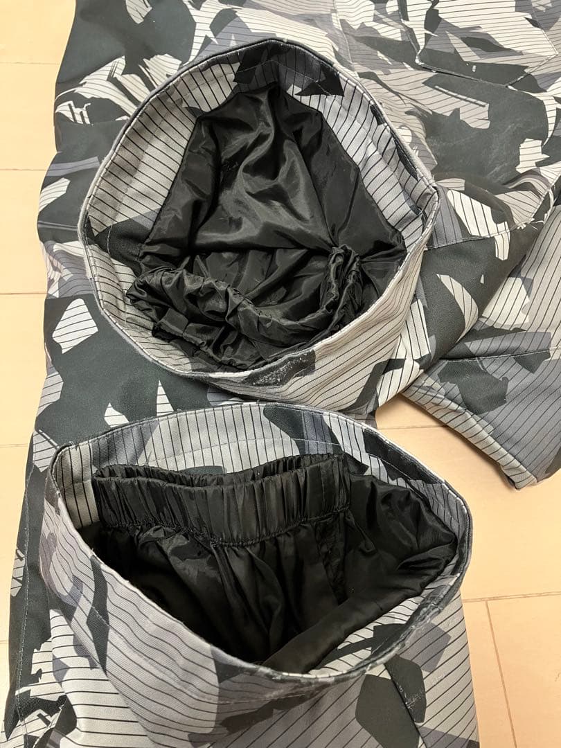 PHENIX フェニックス　スノーボードウェア　150cm 上下セット！