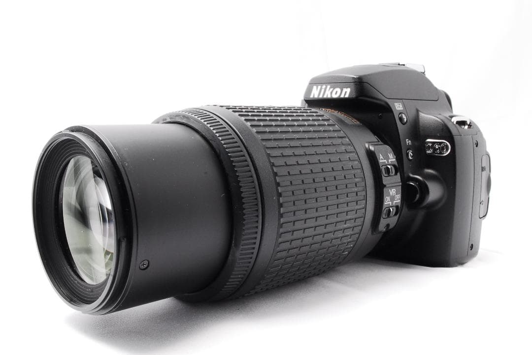 Nikon D60✨一眼レフカメラ✨入門機✨手ぶれ補正付Wレンズ✨小型＆軽量