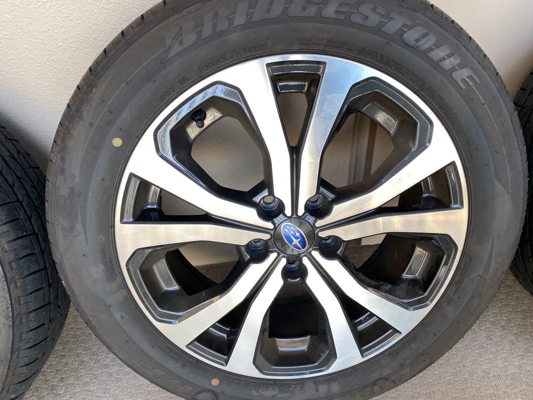 フォレスターSK純正ホイール4本セット 225/55R18 PCD114.3mm