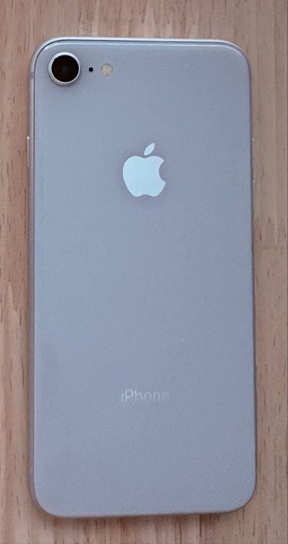 Apple iPhone 8 本体　64GB SIMロック解除済