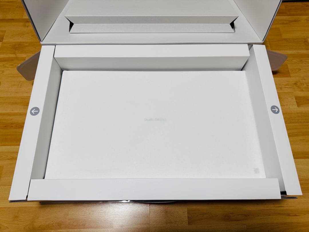 Apple Studio Display 標準ガラスVESAマウントアダプタ