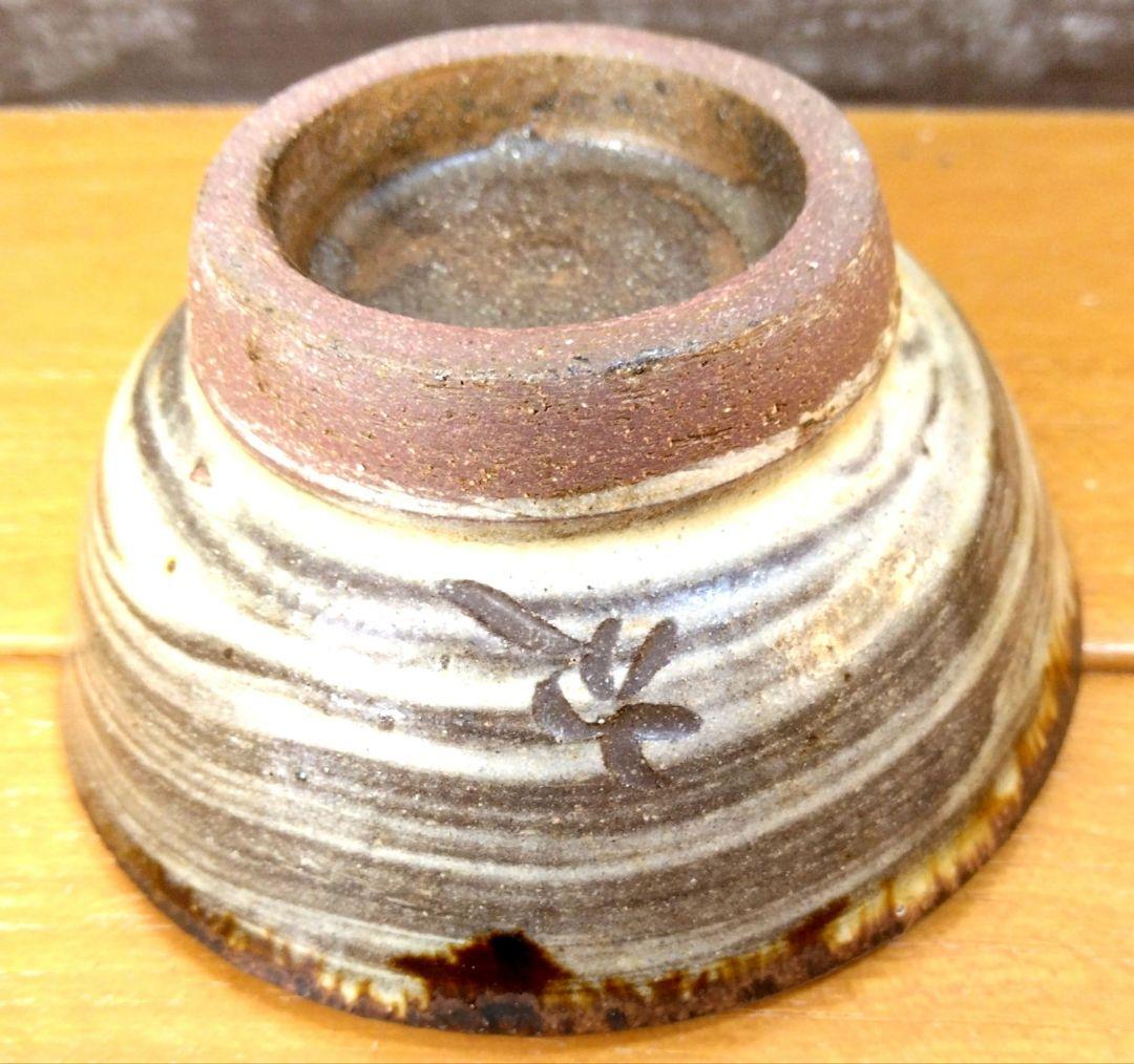 人間国宝 金城次郎 壷屋焼ぐい呑 栞 共箱 美品 大人気笑魚紋 やちむん 壺屋焼