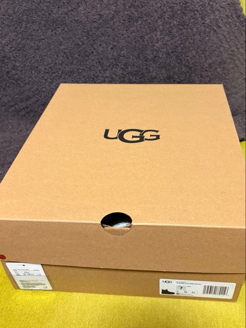 UGG ニューメルプラットフォーム チェルシー 黒 7 24㎝