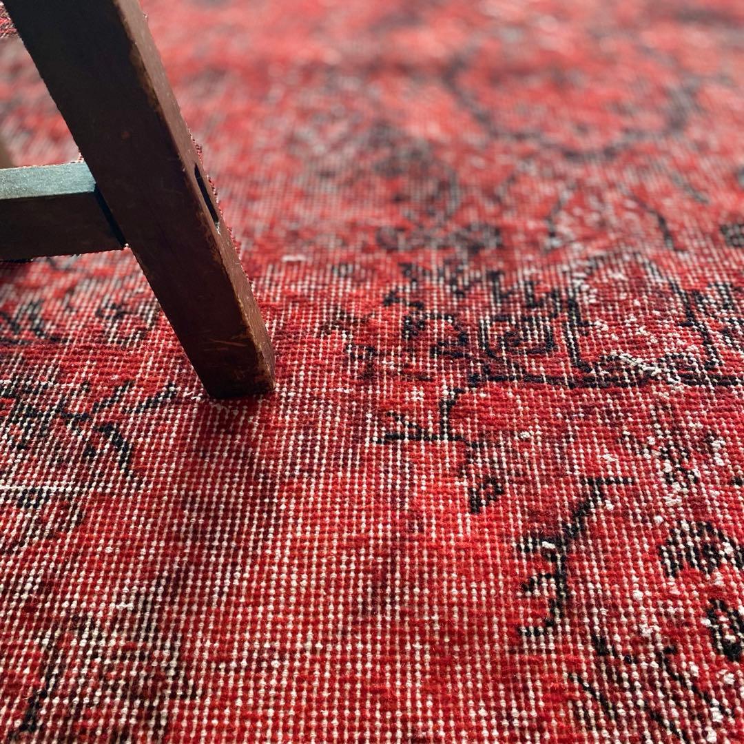 シャビーレッドオーバーダイ　ヴィンテージラグ　トルコラグ