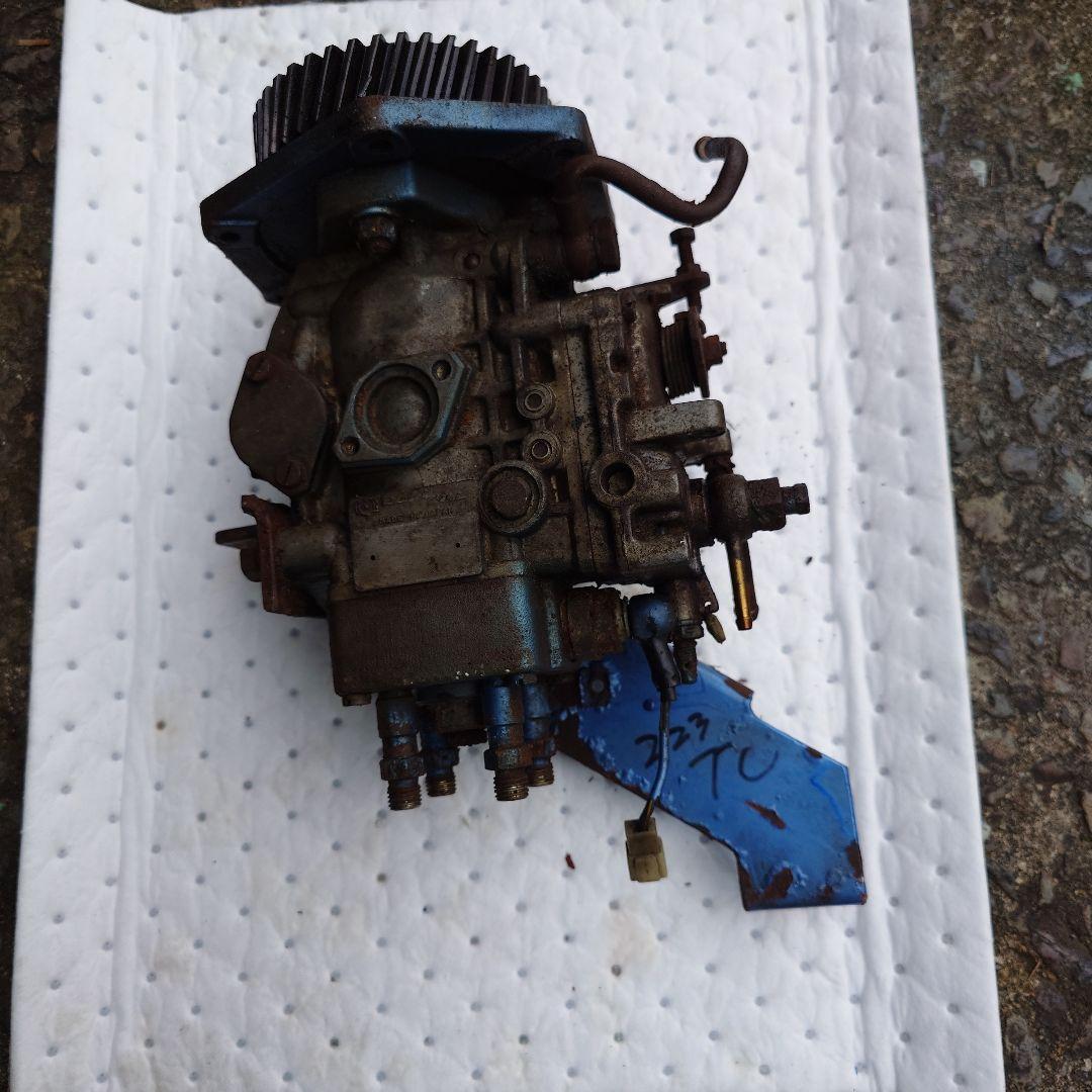 いすゞディーゼル燃料噴射ポンプ