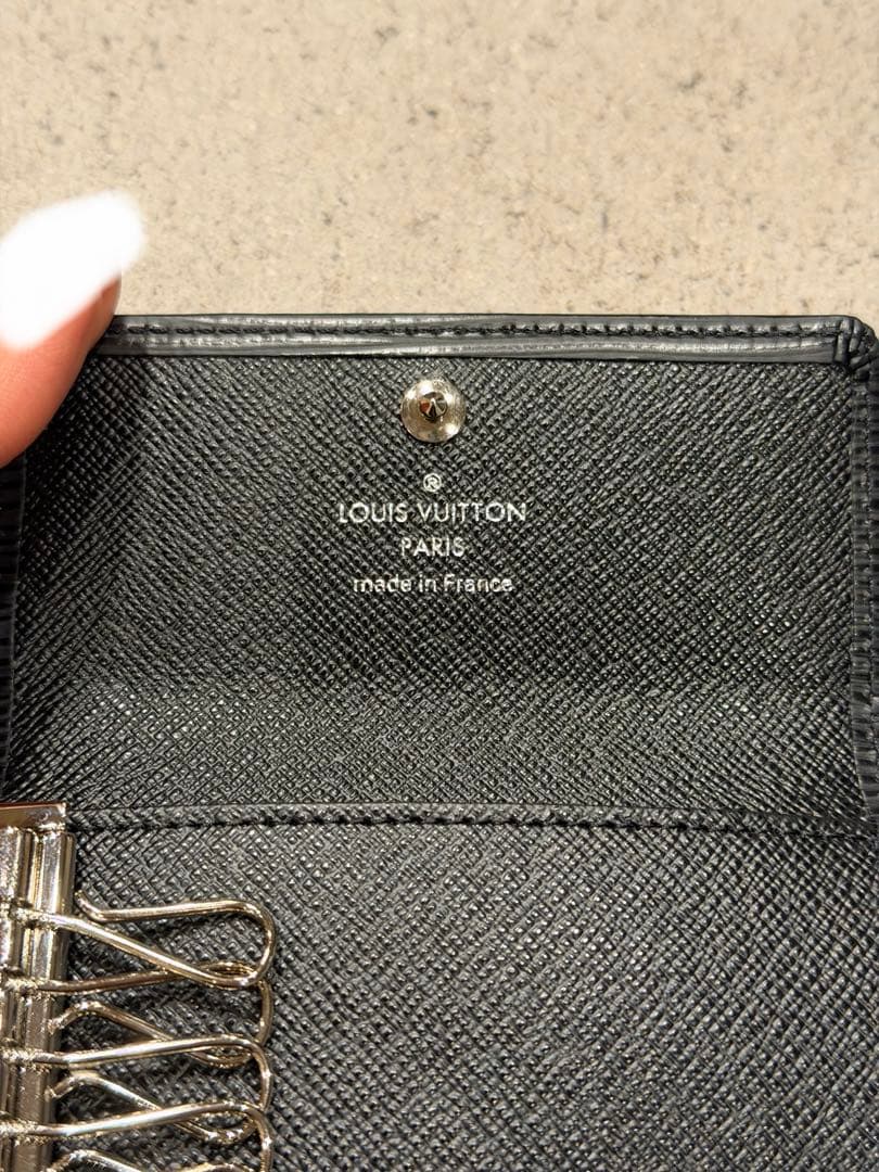 ヴィトン　キーケース　エピ・ノワール