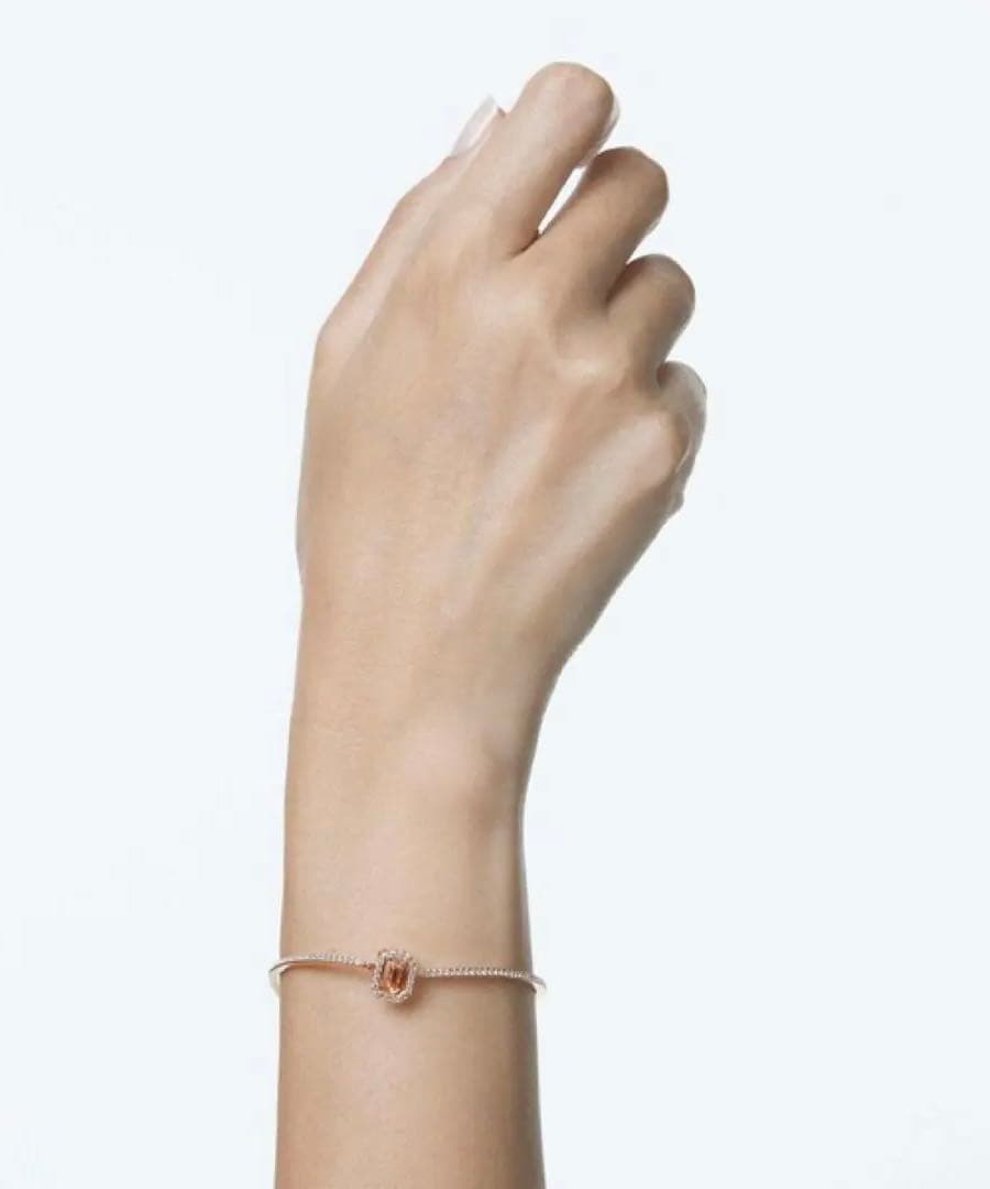 新品【定価2.4万】現行品スワロフスキーMillenia バングルボックスなし