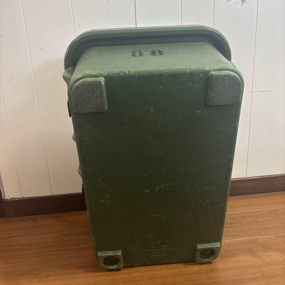 米軍　実物　CAMBRO フードコンテナ　送料無料