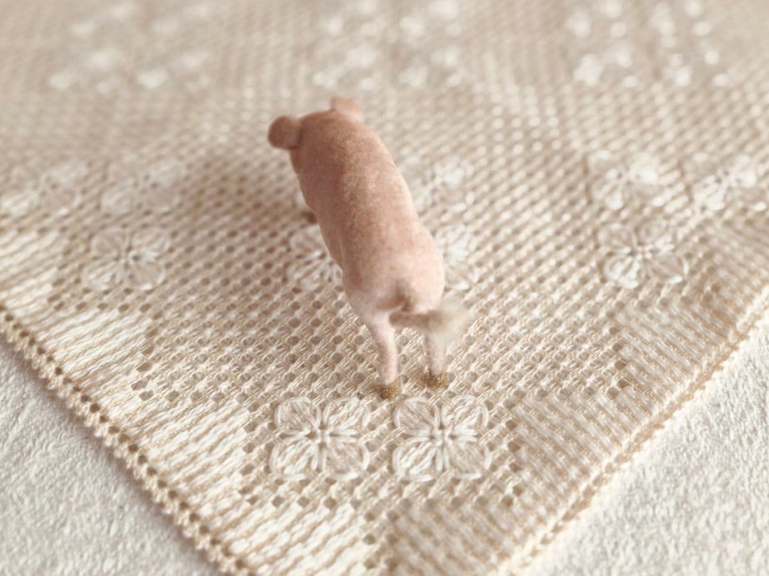 【まーちゃんさま】vintage figure ୨୧ * グリーンの瞳のブタさん