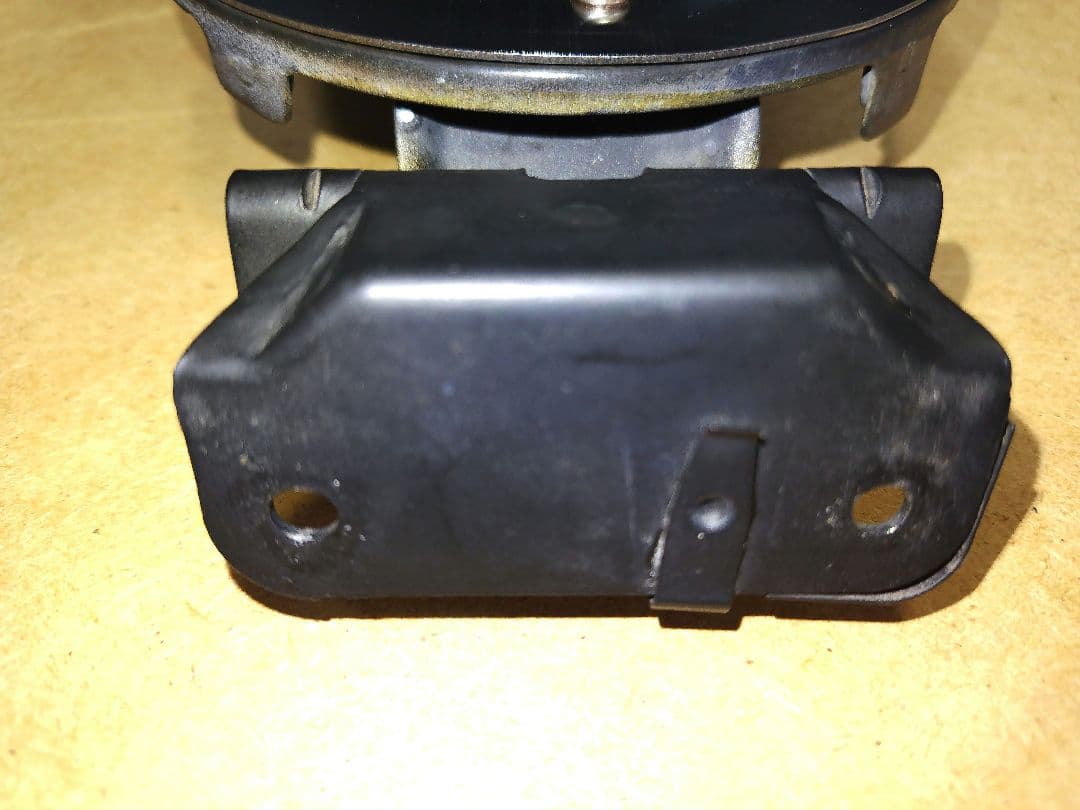 ロードスターNBフューエルリッド給油口