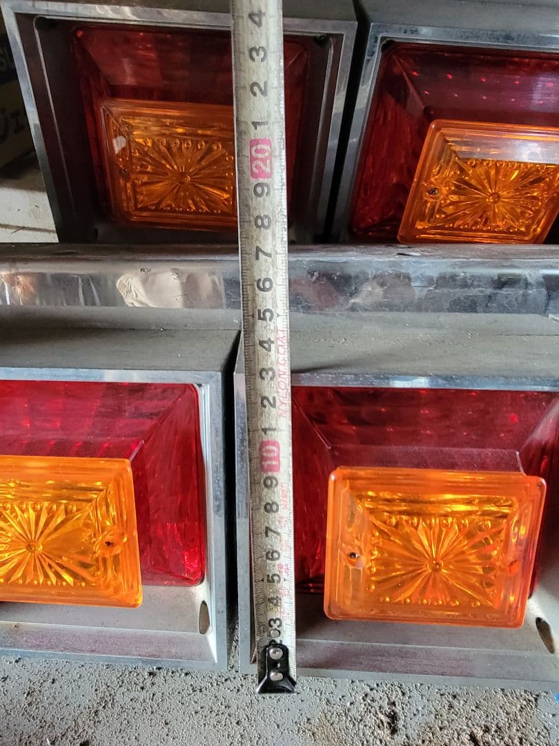 ブルーテックキャンター　テールランプ　角テール　3連テール　リレー付き