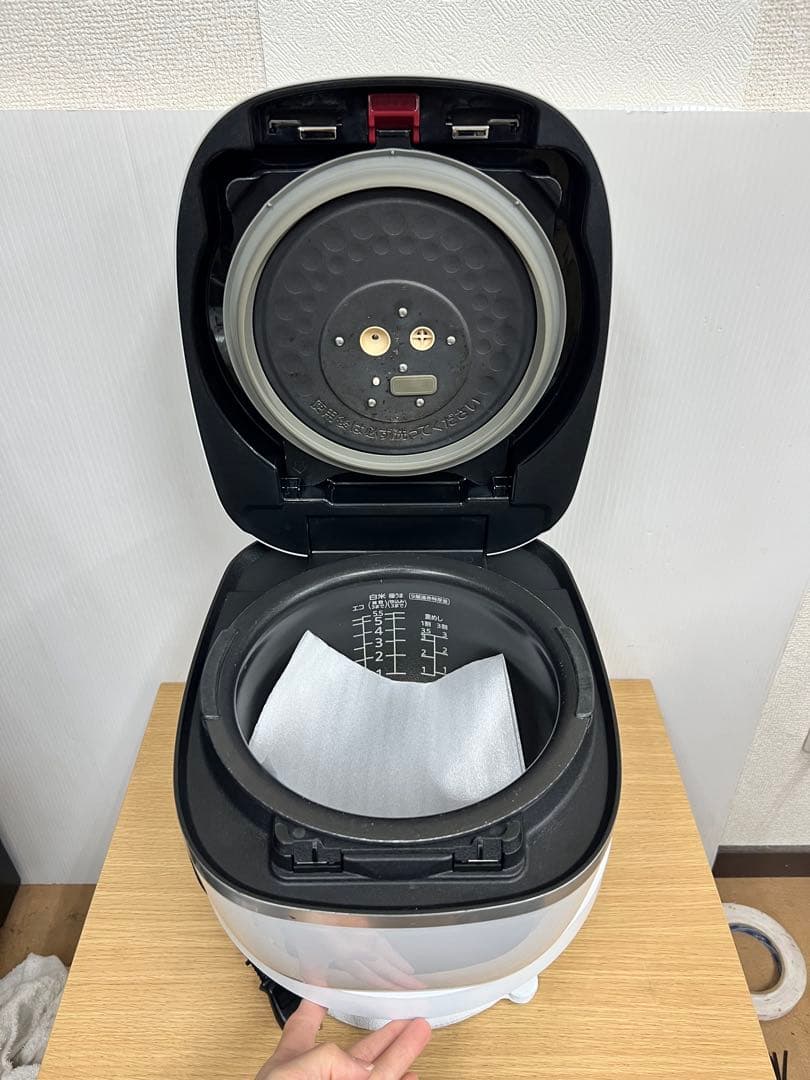 TIGER 炊飯器 型番：JPC-A100（1.0L / 5.5合）2017年製