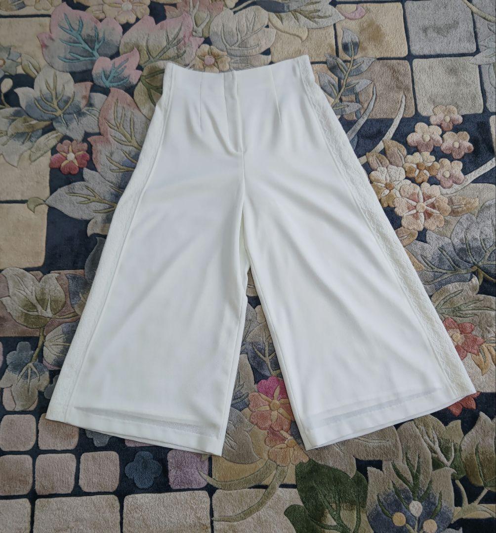 エポカ❕ ハイウエスト　クロップド丈　ワイドパンツ　お値下げ