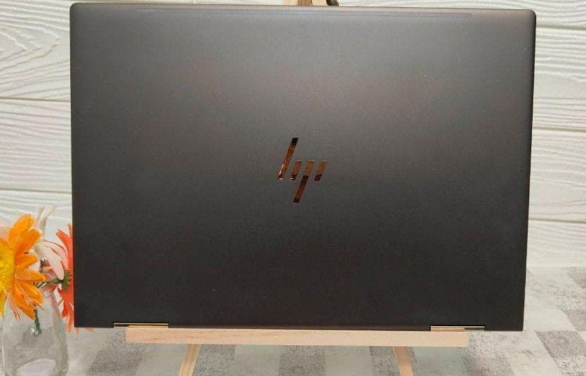 HP　Spectre x360　 i7　ノート　パソコン