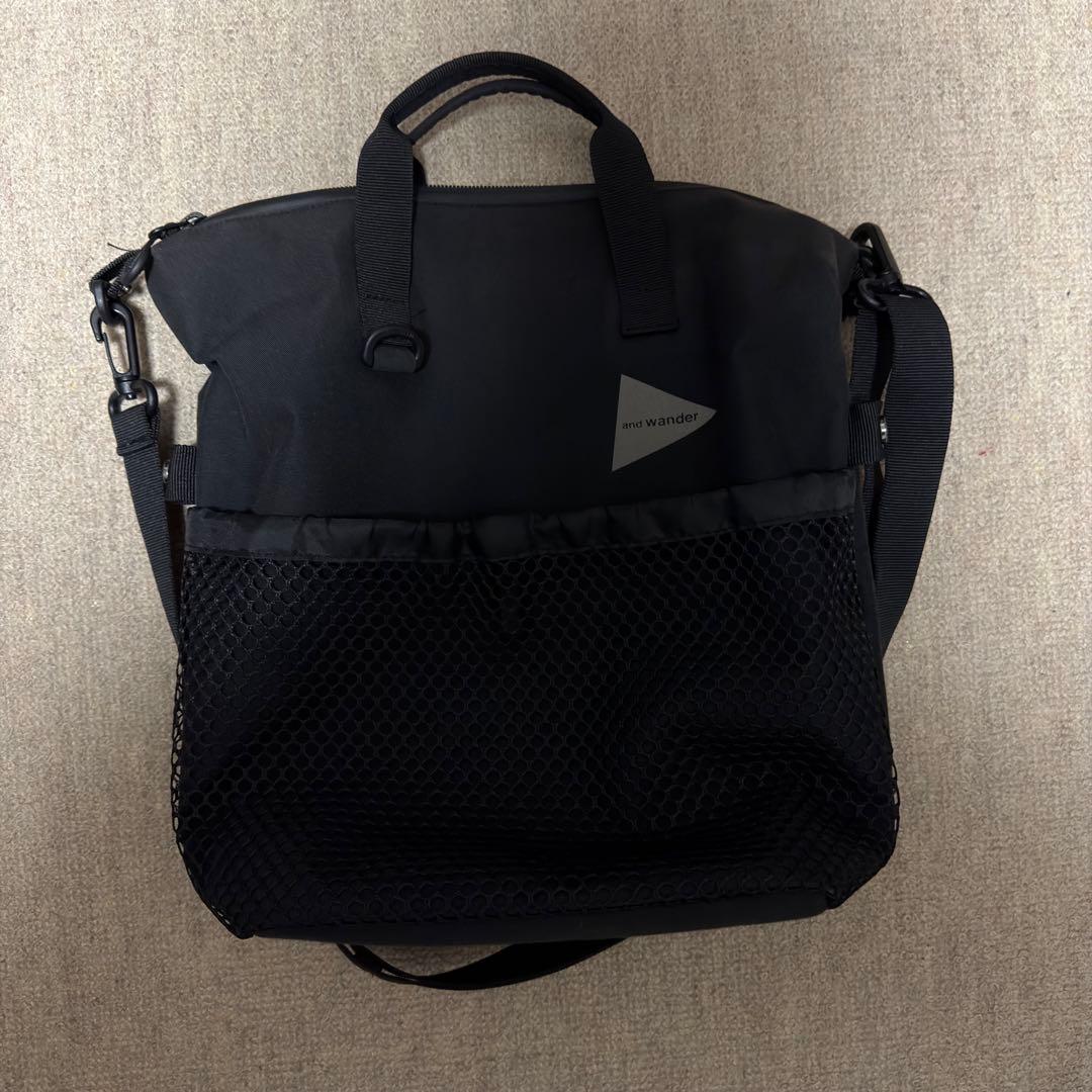 and wander ショルダーバッグ
