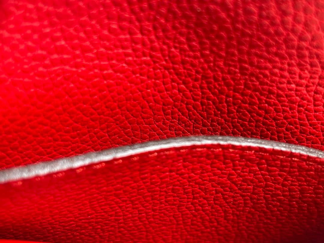 【極美品】LOUISVUITTONアンプラント レザー スリーズレッド　名刺入れ