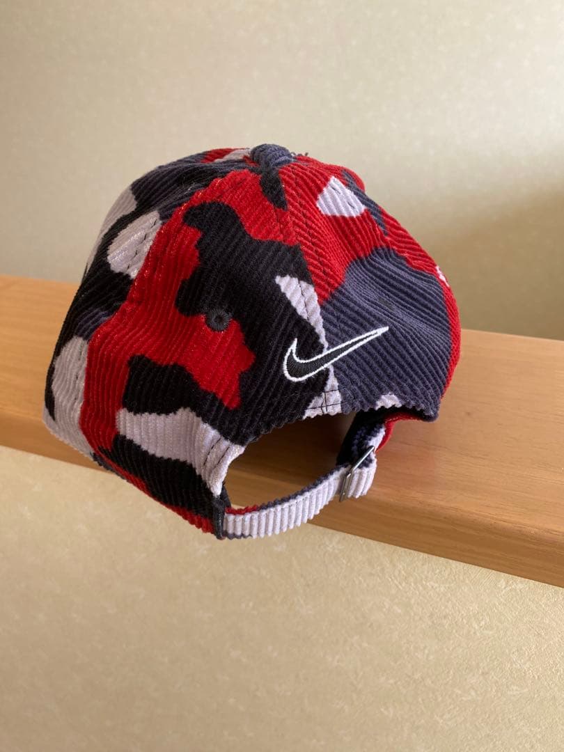 新品未使用品ナイキ　シュプリーム　コーデュロイキャップ