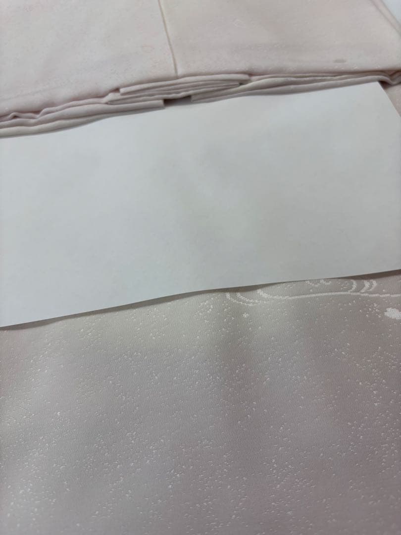 淡いピンクの長襦袢 花柄刺繍 新品未使用　エクセルヒューマン社購入　正絹