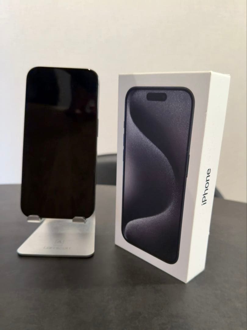 iPhone 15 Pro ブラックチタニウム 256GB SIMフリー