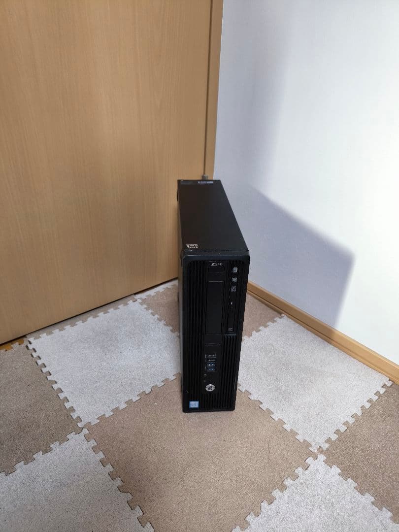 HP WorkStation Z240 SFF　Xeon E3-1270 V5