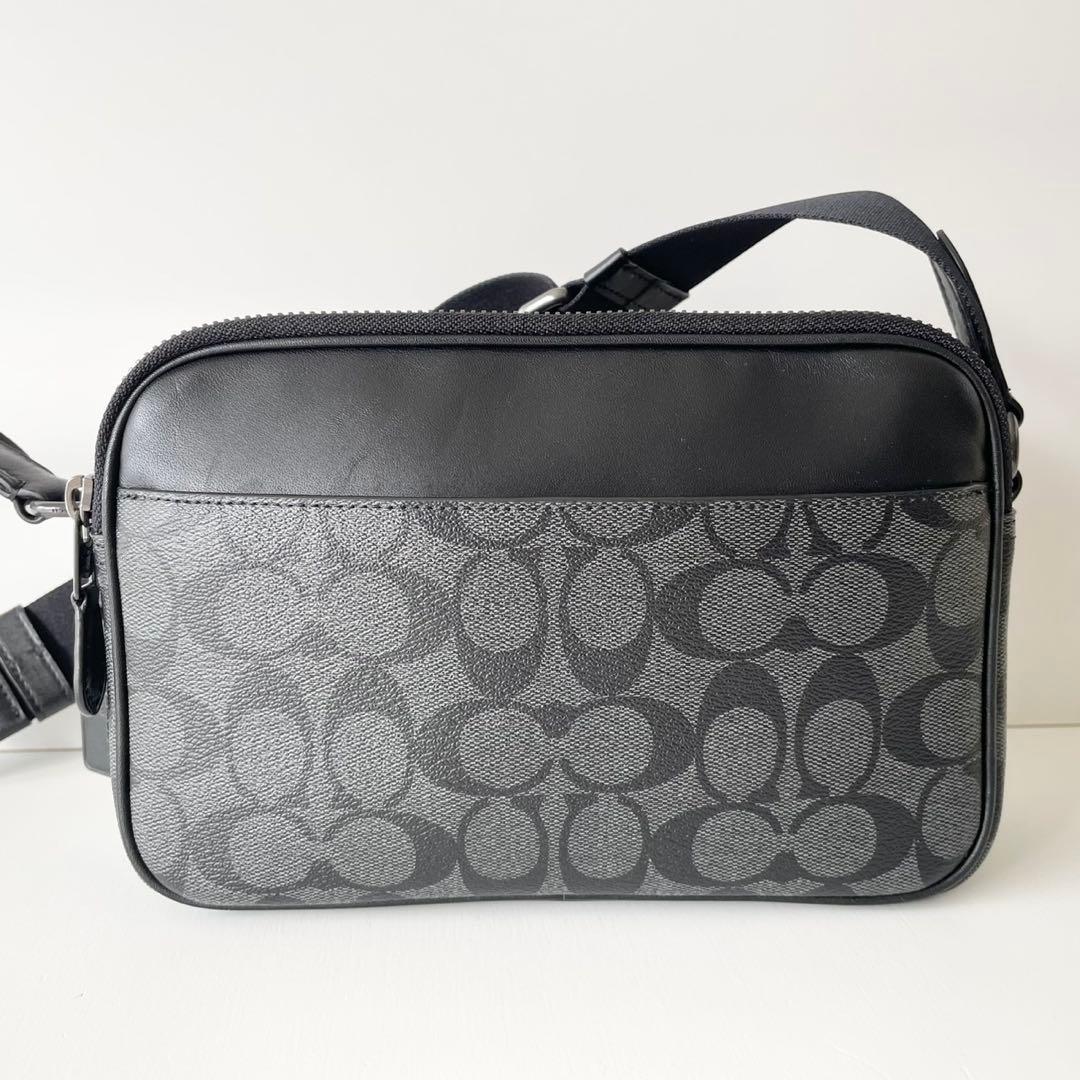 そうた様【新品】COACH メンズ ショルダーバッグ グラハム フライトバッグ