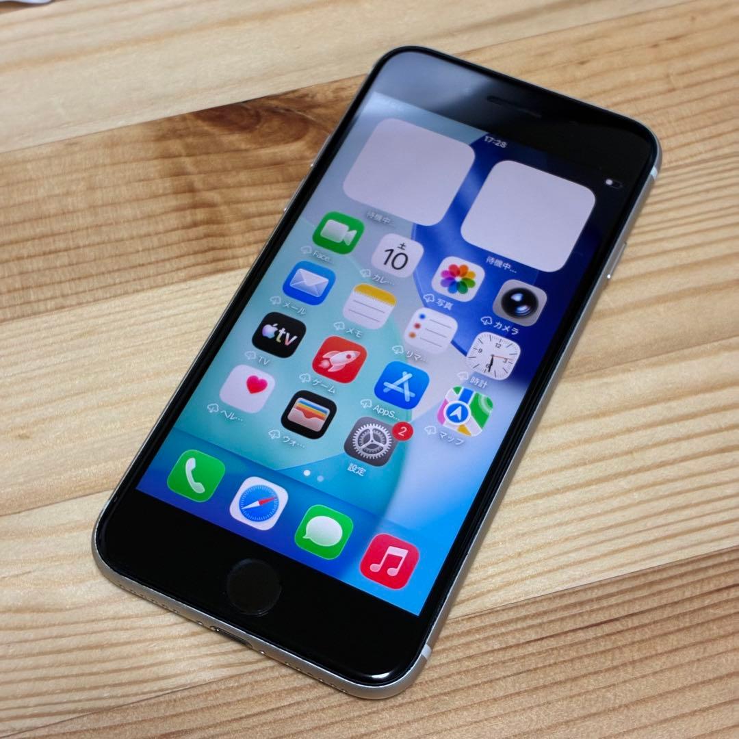 s*a様 バッテリー新品　iPhoneSE第3世代64GB SIMフリー　美品