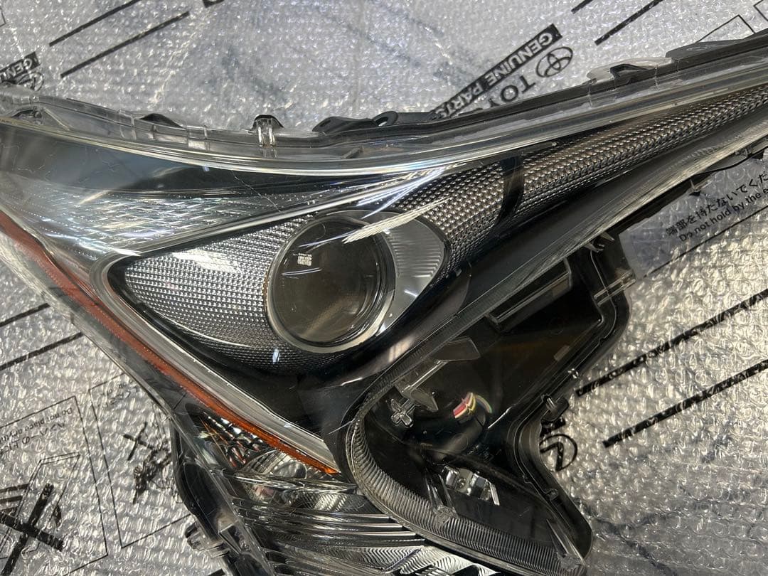 トヨタ 50プリウス zvw50 前期 ヘッドライト 運転席側 右側