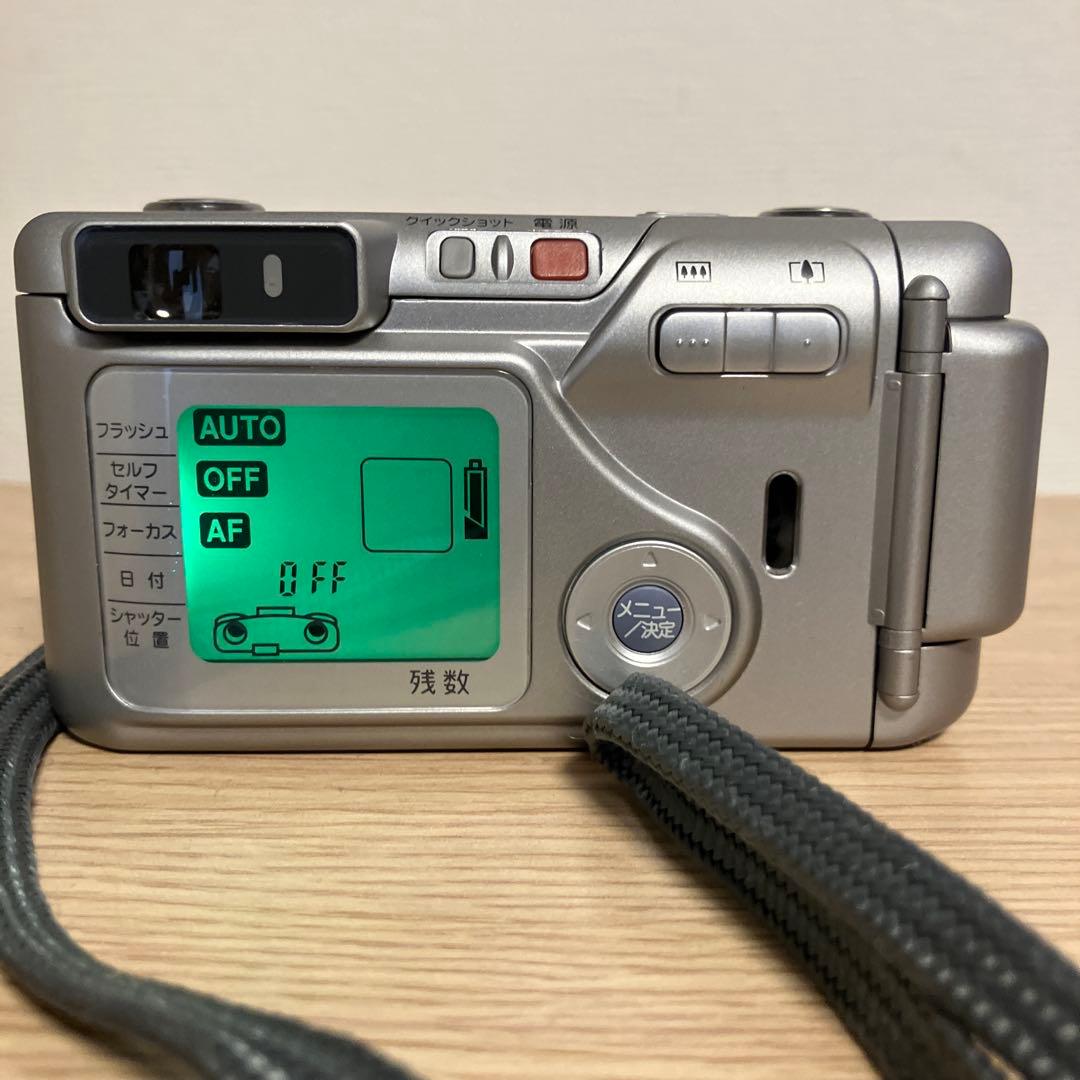 フィルムコンパクトカメラ FUJIGILM Silvi F2.8 ストラップ付