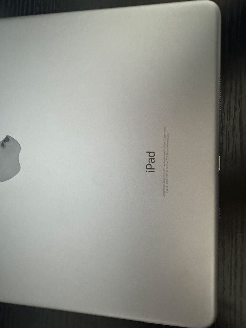 iPad 64GB シルバー