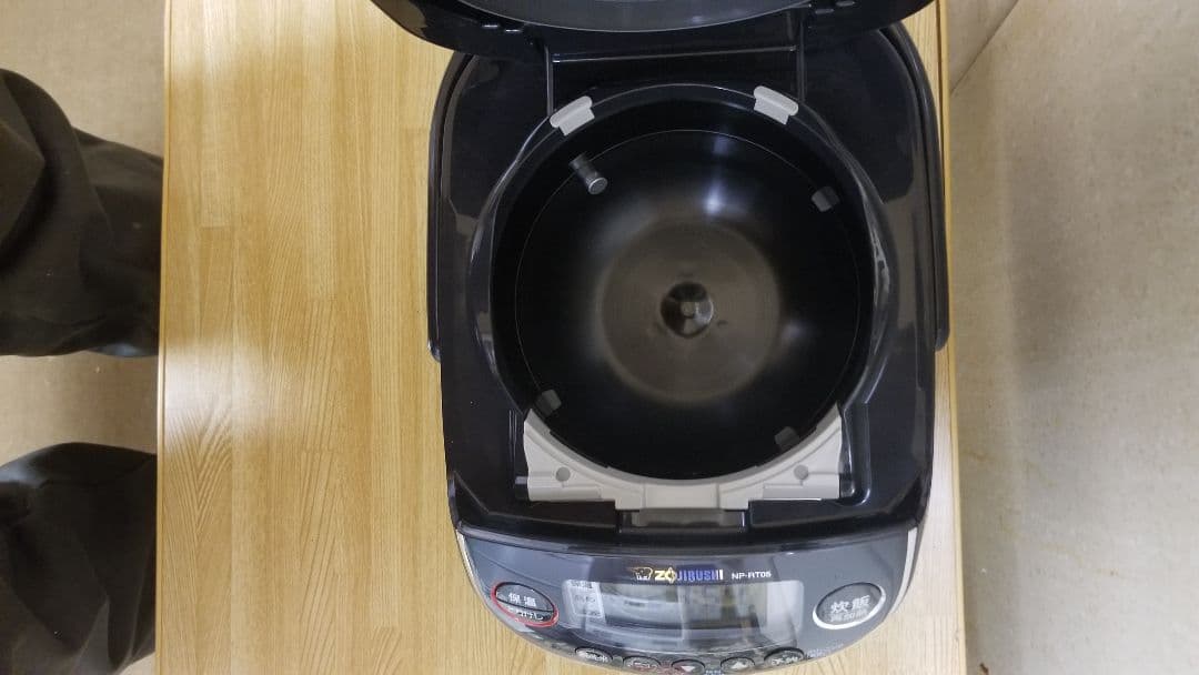 ☆2024年製☆美品☆象印圧力IH炊飯器 極め炊き バックライト液晶画面搭載