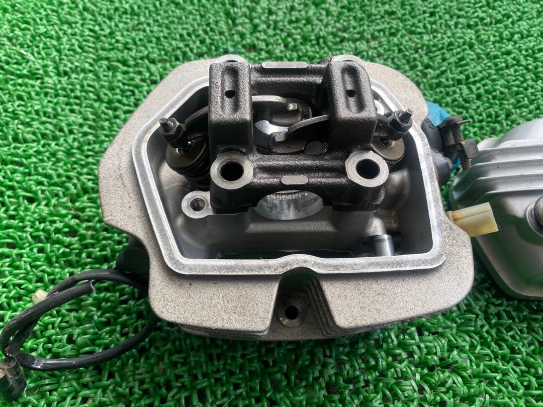 エイプ50FI 実働外し　シリンダーヘッド　インジェクション AC16AC18