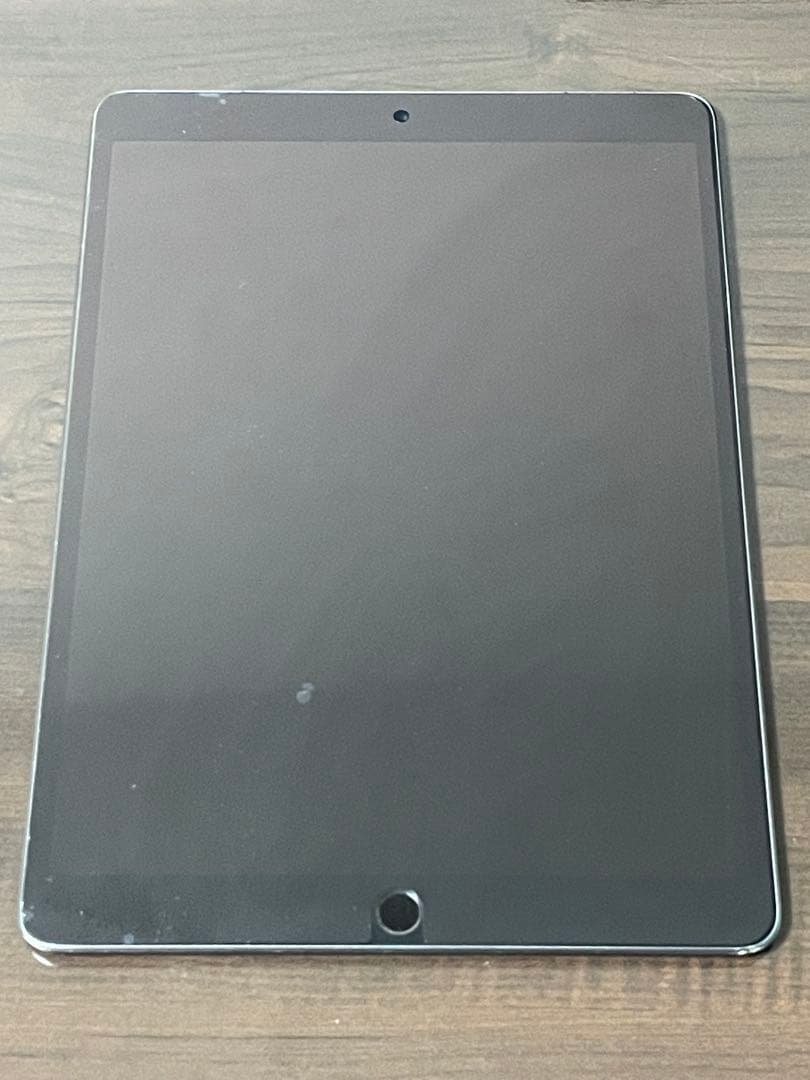 iPad Air3 64GB 充電ケーブル・ケース付き　※値下げ可