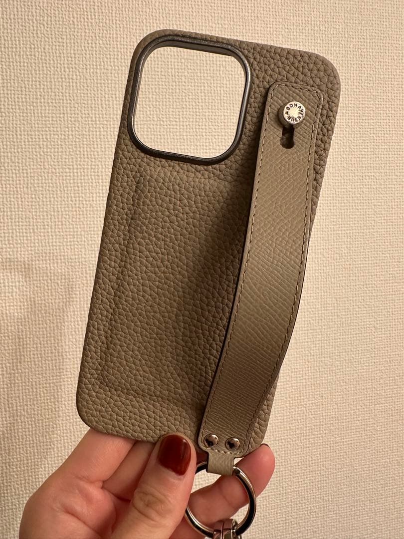iPhone 15 Pro Max ボナペンチュラ　スマホケース＋ストラップ