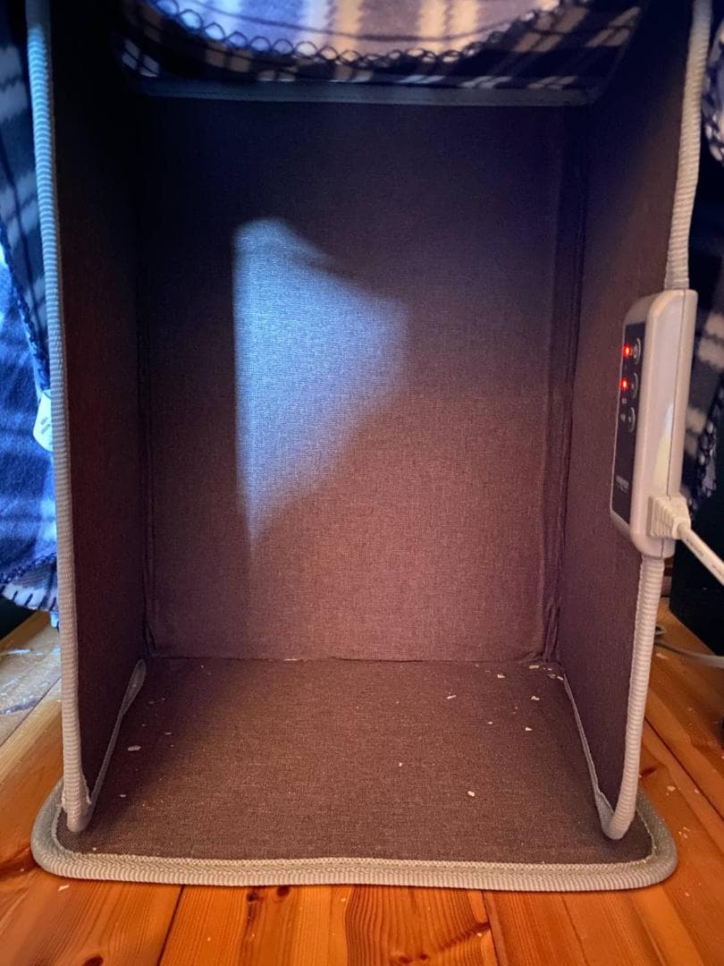 ３時間タイマー搭載の遠赤外線デスクヒーター 省エネ性能抜群