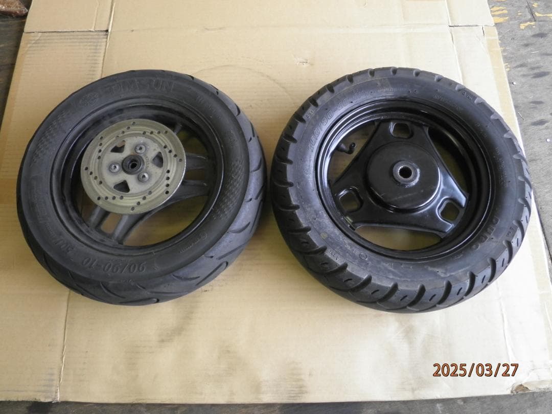 スズキ　アドレスV125G　CF46A　前後ホーイルセット　タイヤ付き