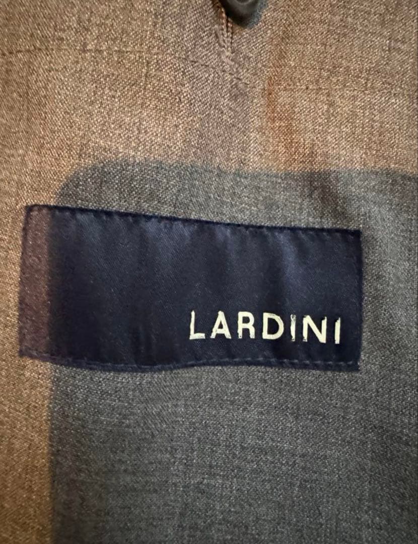 LARDINI トラベルパッカブル　グレー スーツ　セットアップ　収納ケース付き