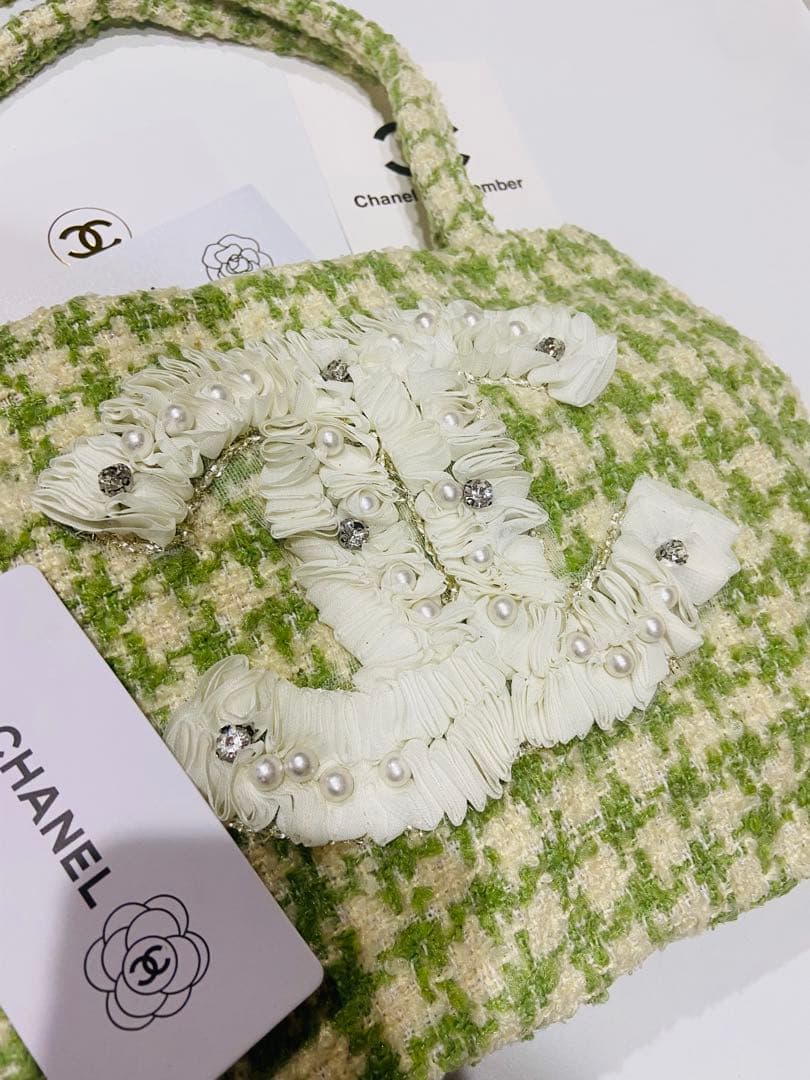 ま*き様 CHANEL トートバッグ　フリル　ビッグココ　シャネルノベルティ　シ