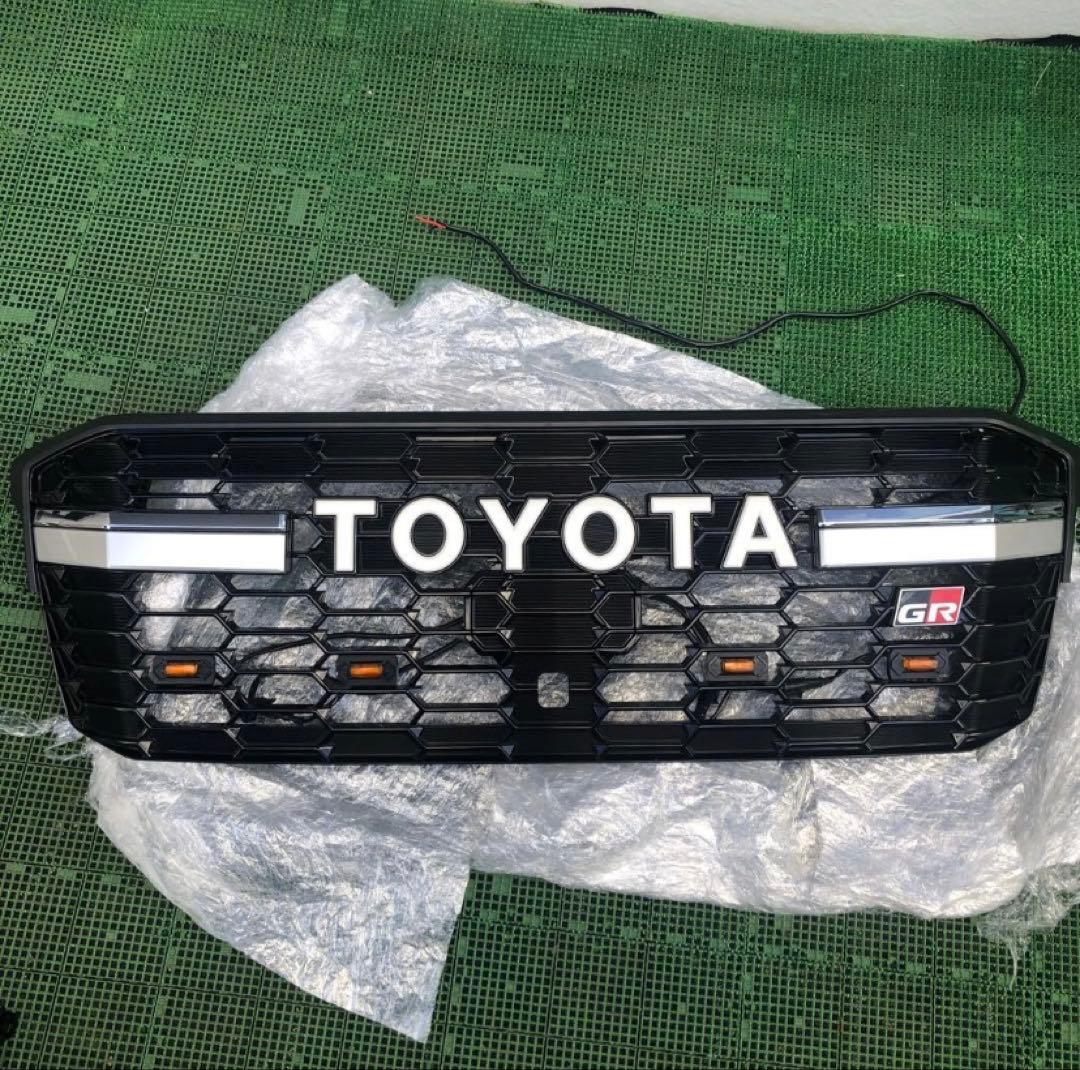 ランクル300 GR グリル　マーカー付き