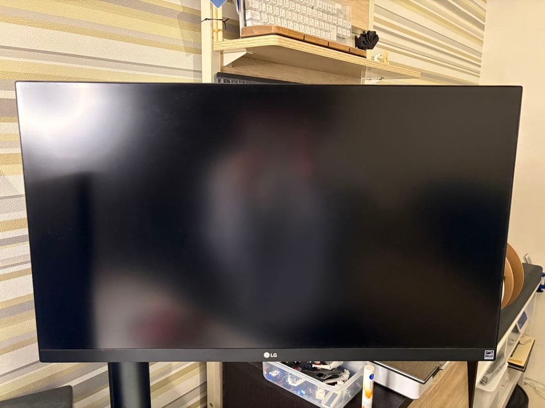 LG 27UN880 B 4K 60hz モニター