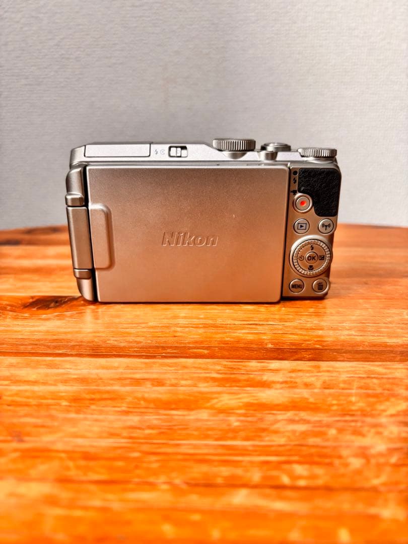 Nikon COOLPIX S9900 デジカメ