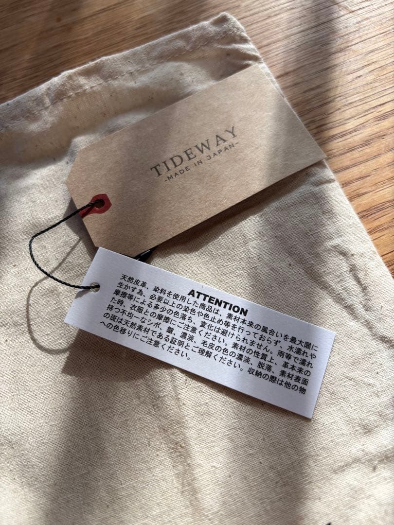 TIDEWAY ライトレザーラウンドファスナー長財布　ブラック